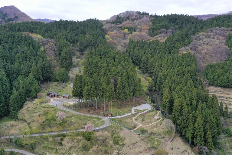 荒船風穴_風穴山全景