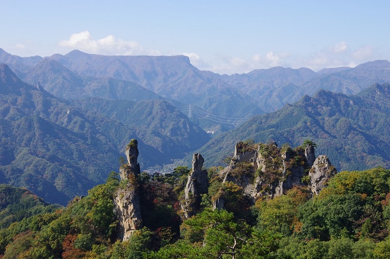 下仁田町ホームページ 御堂山 ジジ岩 ババ岩