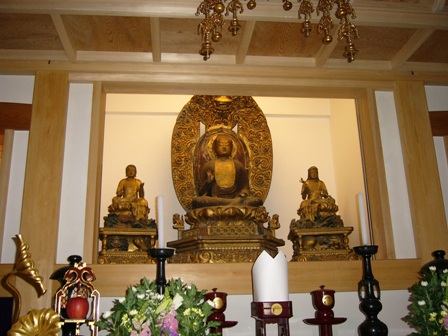 長楽寺の釈迦如来坐像の画像